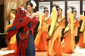 92年故宫墙上出现成排宫女？只现身5秒，留下一张照片后便消失图片