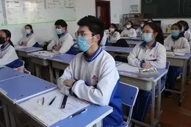 当明星被纳入考试试卷，老师和爱豆极限二选一，学生的答案扎心了图片