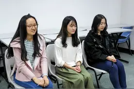 公务员面试时被问“父母工作”，傻瓜才会直接回答，聪明人有技巧图片