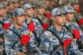 专科生参军也有优势，有机会直接成为本科生，待遇也不差图片