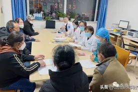 86岁巨大卵巢囊肿蒂扭转患者险丧命！长治市人民医院潞州分院妇产科紧急手术助老人成功脱险！图片