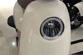 买电动车，选60V23Ah石墨烯电池好？还是选择72V20Ah铅酸电池好？图片