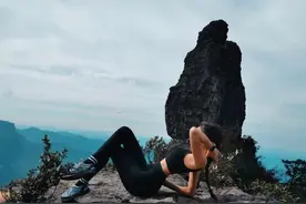 重庆高颜值时尚博主，穿衣风格火辣，她一出现空气都变甜了图片