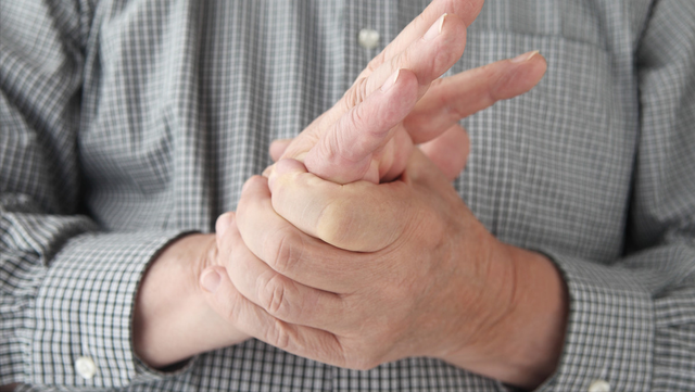 0.15元一片的甲钴胺是治疗腰椎间盘突出的神药吗？它有哪些作用？