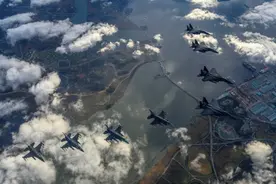 半岛上空，双方近300架战机对峙，尹锡悦政府，铁了心跟美国走？图片