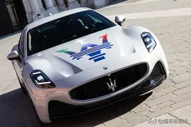 新车｜经典风格回归！搭载海神V6动力，玛莎拉蒂GranTurismo官图图片