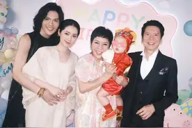 郭碧婷俩娃正脸照首曝光！女儿神似外公、混血感强，弟弟更精致图片