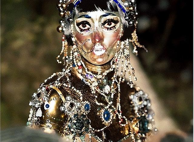 这部充斥着血浆与猎奇的动画，凭什么拿奖到手软？