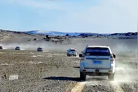 罗布泊再次露出狰狞面孔，一口吞下4名90后，此事令人惊思图片