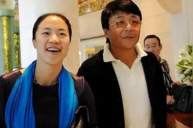 二婚富豪郭斌：王楠的幸福生活，前妻儿子竟鲜少露面！图片