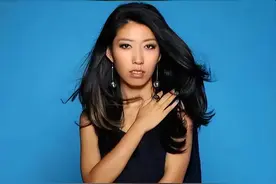 歌手曲婉婷：精致的利己主义者，云尽孝是真的爱母亲吗？图片