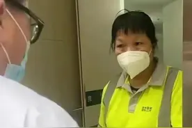 香港环卫工辱骂大陆女游客，直言香港不欢迎你，哪里来的优越感？图片