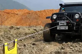 陷车救援血的教训，千万别再这么干了图片