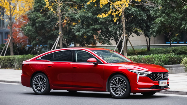 春节购车花小钱办大事，一汽奔腾B70是你最值得的明智之选