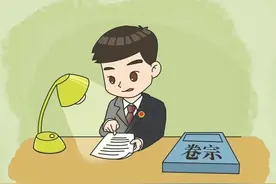 夏天来了，在家光着身子，四处游荡，到底违不违法？图片