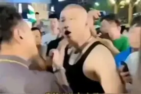 快手四千万粉网红被封禁，直播惊动警察，被央媒怒批，大快人心图片