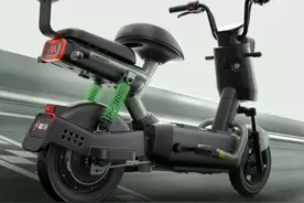 爱玛推出不要驾照的电动车，造型时尚，电池能用10年，续航100km图片