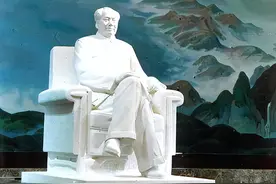 毛主席纪念堂坐像不够威严，专家建议拆除，韩福裕却说：不可以图片