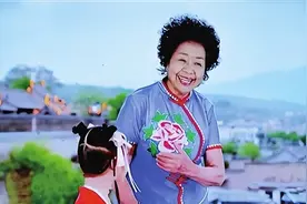 一曲“桃花红”，“传”唱70年！央视播出的山西非遗“大戏”，在刘改鱼的“开花调”中开场图片
