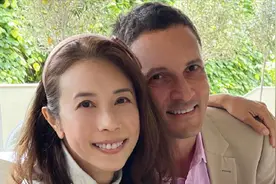 莫文蔚和初恋老公过52岁，结婚11年未生育，仨继女中最大的近30岁图片