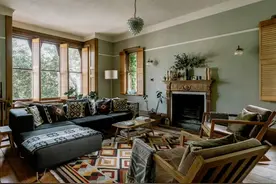 英国老住宅翻新，清新绿和温暖的原木一起，乡村复古风太美了图片