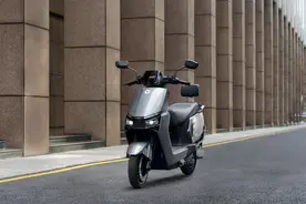 电动两轮车的科技革命，雅迪冠能6代成为拐点图片