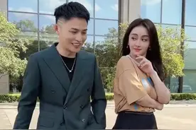 48岁陈德容与富豪离婚后内地捞金，穿短裙秀美腿，变网红脸认不出图片