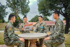 奋楫扬帆开新局 赓续血脉铸军魂——第73集团军新毕业军官学员集训队深入学习贯彻党的二十大精神图片