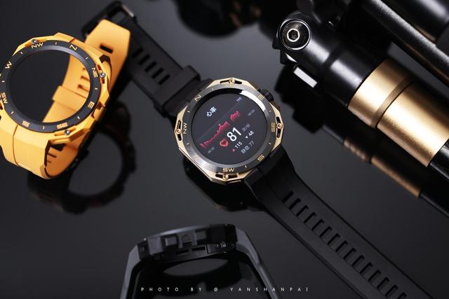 �ܴ�һ���̫���ģ���Ϊ�׿�ɻ����������ֱ�WATCH GT Cyber����