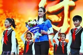 最美“洋媳妇”守寡15年，独自养大三个儿子，公婆含泪称她是恩人图片