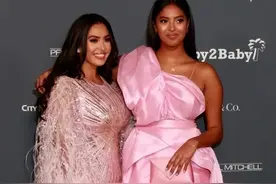 科比19岁大女儿，身高1.8米体重180斤皮肤黝黑，交往白人帅哥男友图片