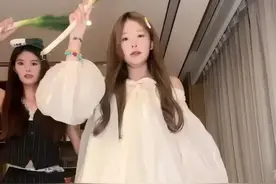 直播卖葱，祭出血统牌，暴露真实意图的黄一鸣，犯了王健林的大忌图片