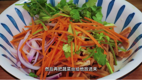 泡发鱿鱼的最佳方法 2026年泡发鱿鱼的最佳方法是什么,怎样判断鱿鱼是