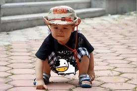 宝宝几岁穿小内裤合适？穿对时间好处多，很多宝妈都给孩子穿晚了图片