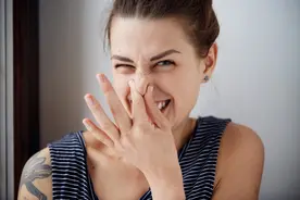 为什么下面总有“臭臭”的酸臭味？过来人告诉你大实话！别害羞图片