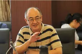 国家开放生育政策，为何老龄化还在上升？专家提议：不生娃那就罚图片
