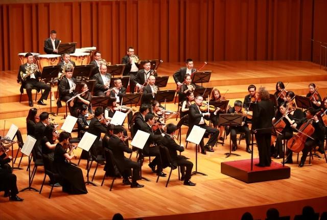 ����Ф����Ʒ����ɫ�ص㼰���༼�ɣ��ԡ���һ������������Ϊ��