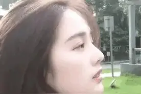 GIF动图：舞蹈系的女生玩捉迷藏是这样的，她们真的可以办到图片