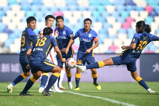 中超:广州城4-0河北 叶楚贵双响