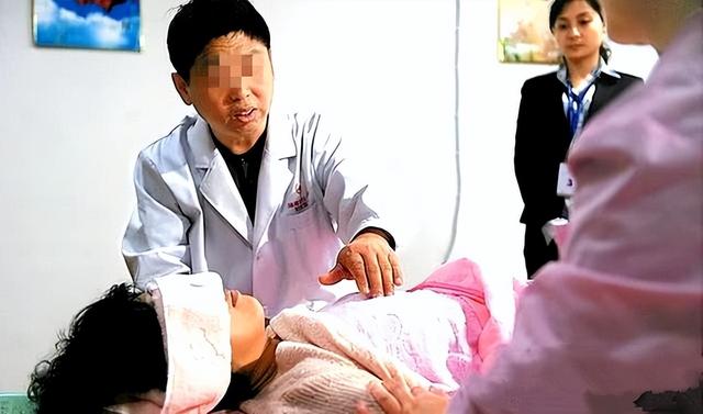 90后小伙子做催乳师，一天服务十几位女士，每月稳赚30000元！