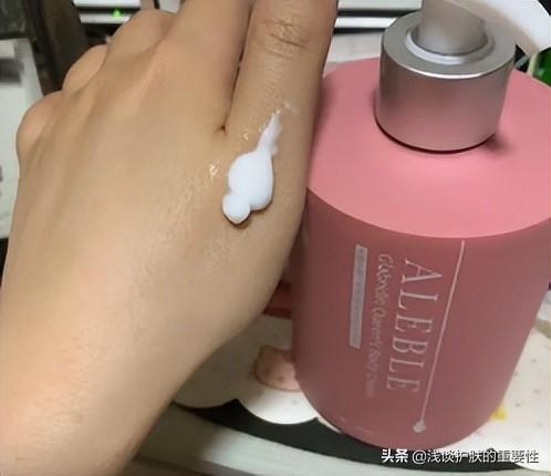 韬綋鐨偆骞茬嚗鎬庝箞鍔烇紝澶忓ぉ鐢ㄤ笉娌硅吇鐨勭編鐧借韩浣撲钩鏈夊摢浜涳紵