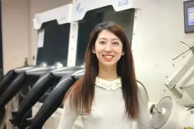 有人开始质疑这位90后女博导了图片