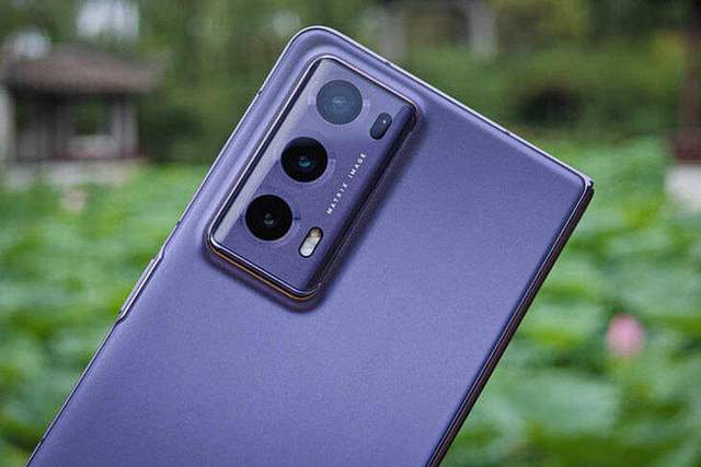 预算超8000元，选iPhone14还是荣耀Magic V2?真实感受不吐不快