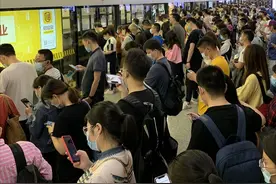 上海地铁短时间内同站出入，竟然还要收费？早该取消了！图片