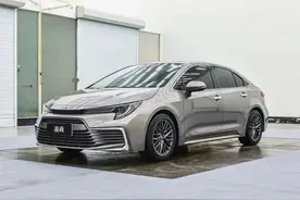 背水一战！新车一下子23万就跌成了14.2万，凌派卡罗拉双腿发软图片