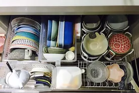 厨房收纳10招，太机智！小隙缝也能活用，多偷1㎡没问题！图片