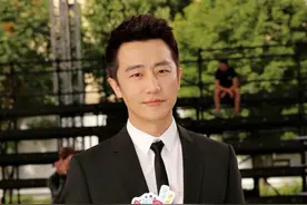 男儿当自强！黄轩：3年内痛失3位至亲，他是家里的顶梁柱图片