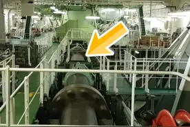 将近400米长的大型船舶，传动轴具体有多长？船尾该如何保证密封图片