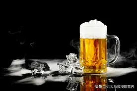 啤酒＝液体面包？这6类人千万别喝啤酒图片