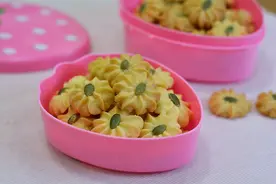 用不完淡奶油别扔，烤一盘曲奇真酥香，自食或送人都太棒了图片